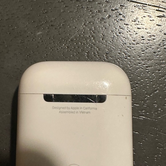1st gen apple airpod case - Picture 3 of 3